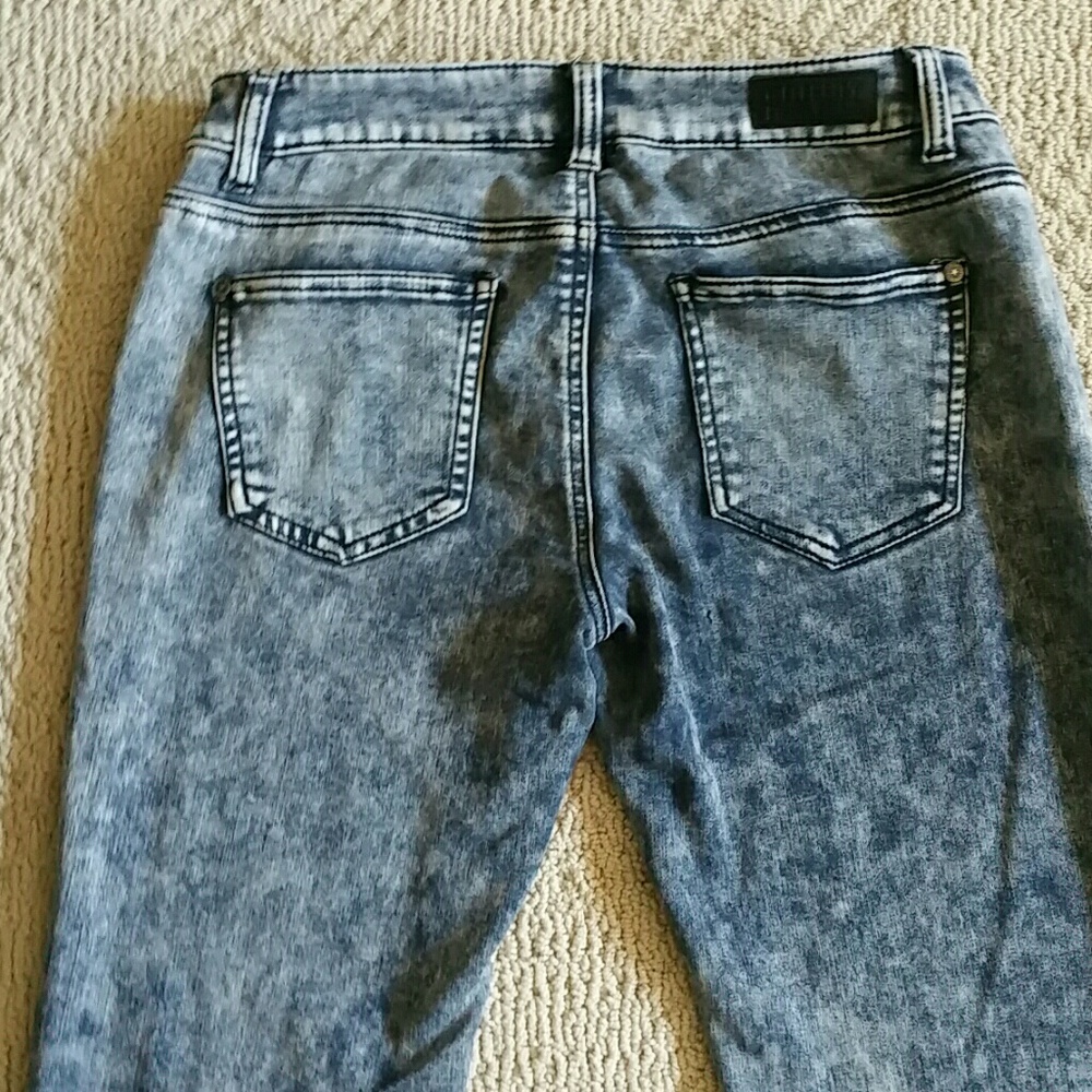 Women's Acid Wash Jeans